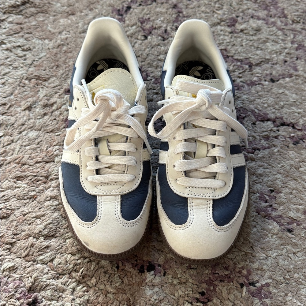 adidas Samba in Reverse Cream and Dark Blue Athletic Shoes 7.5